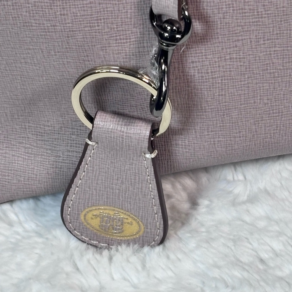 Dooney & Bourke Pink Shoulder Bag with Classic Elegance π¦’π€ - Picture 6 of 16